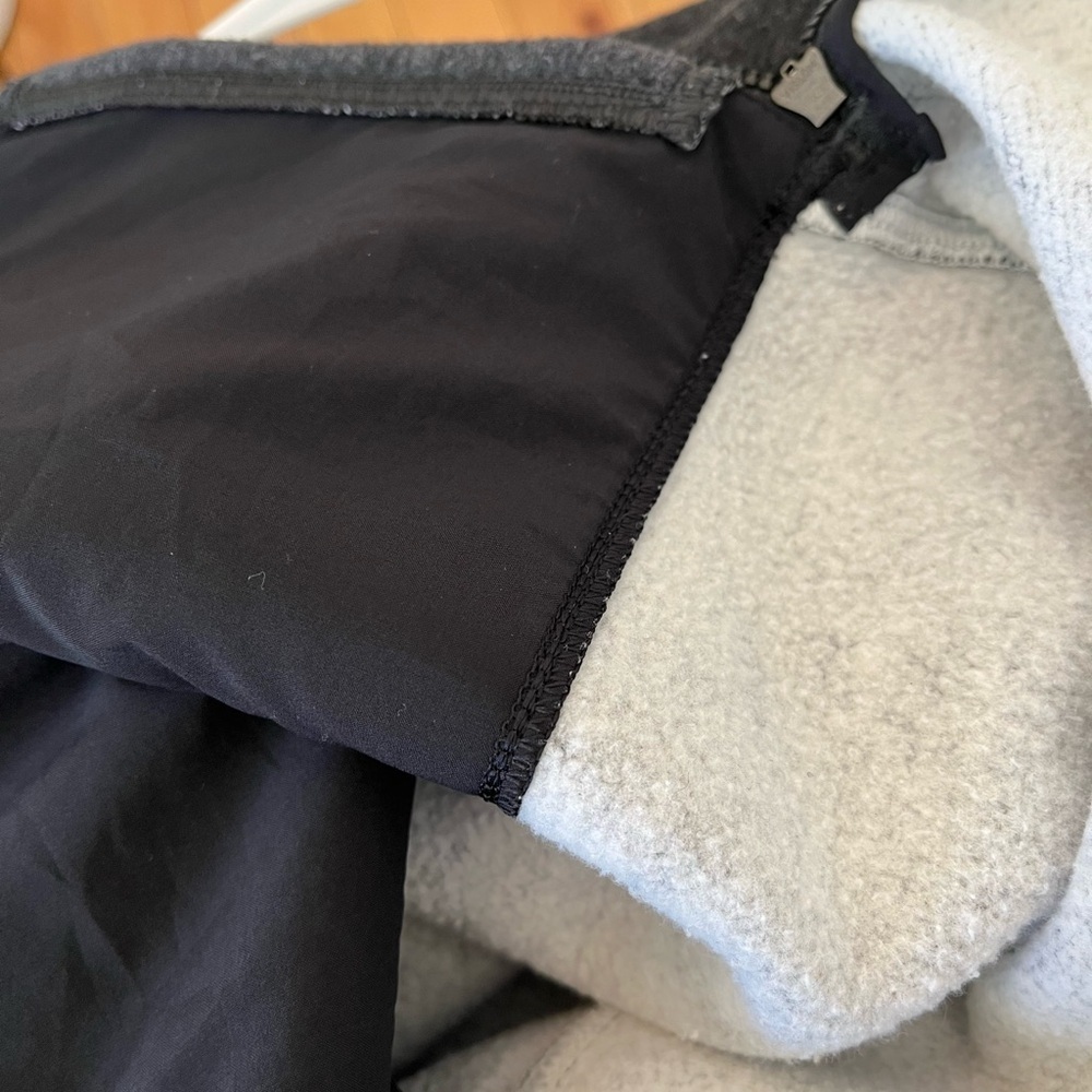 Lululemon Crew Neck Pullover Side Zip Kangaroo Pocket Size 4 - Picture 9 of 10